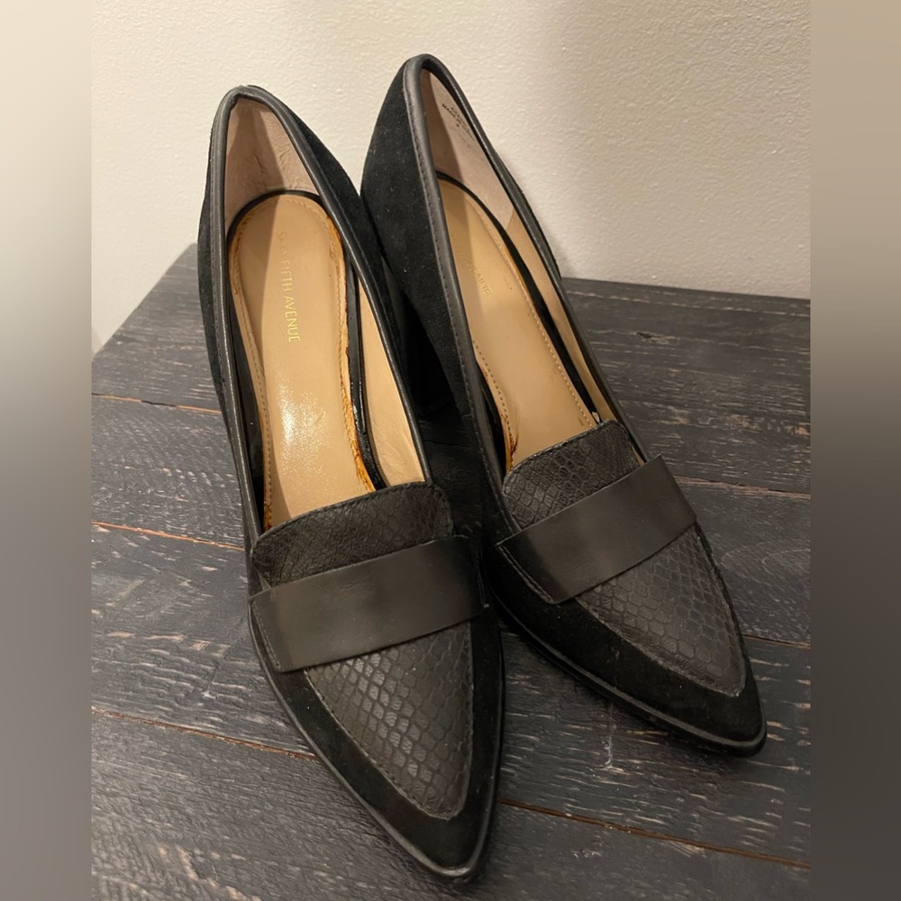Black heel shoes